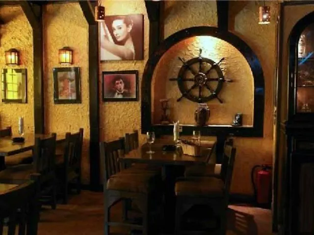 Elysees Apartmanhotel Gurdaka