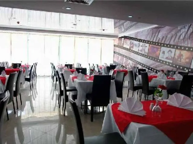 Elysees Apartmanhotel Gurdaka
