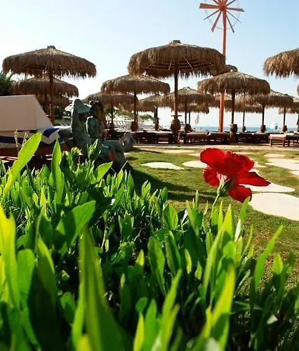 Elysees Apartmanhotel 4*