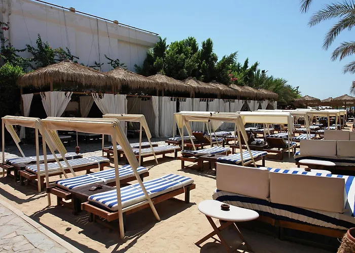 Elysees Apartmanhotel 4*