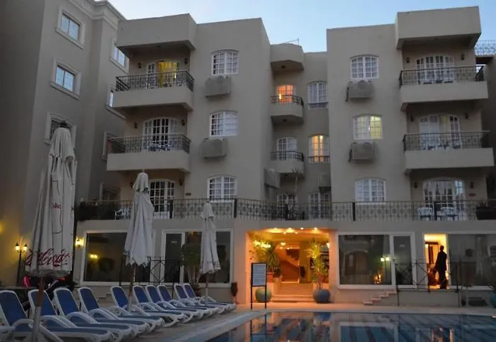 Apartmanhotel Elysees 4*